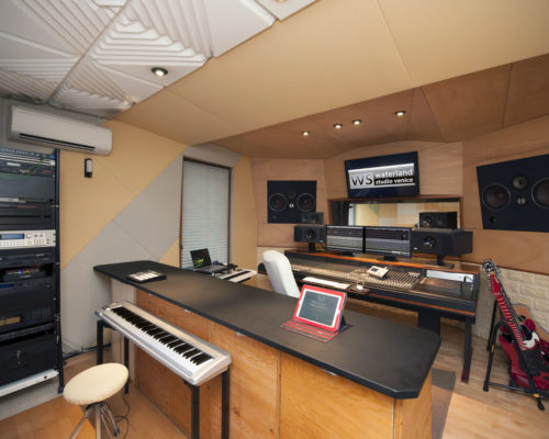 waterland-control-room1